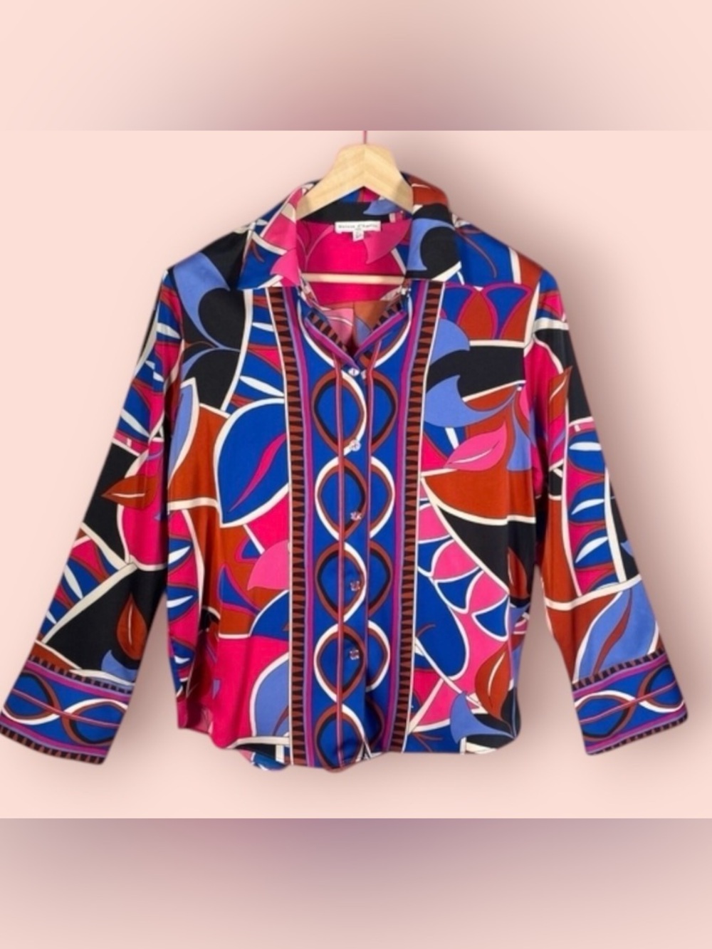 Maison D'Amelie Colorful Abstract Wearable Art Button-down Size Extra Large